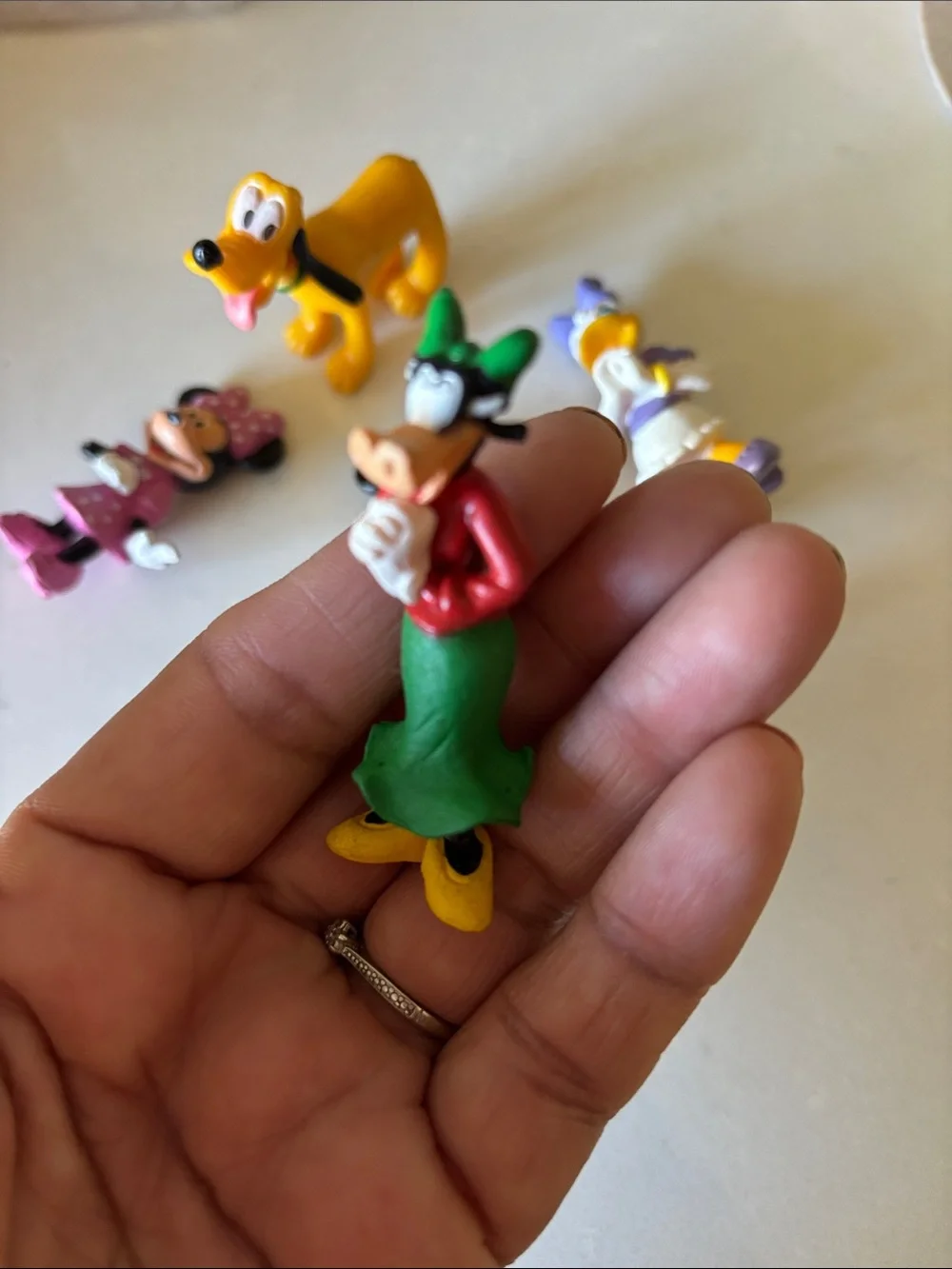 ❤️… Vintage Disney Mini Figurine Set - Yellow, Red, Purple, Pink, Blue, Green